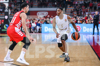09/03/2023 - 5 CASSIUS WINSTON of FC Bayern Munich during the Euroleague, Round 28, match between Olympiacos Piraeus and FC Bayern Munich at Peace and Friendship Stadium on March 9, 2023, in Athens, Greece. - OLYMPIACOS PIRAEUS VS FC BAYERN MUNICH - EUROLEAGUE - BASKET