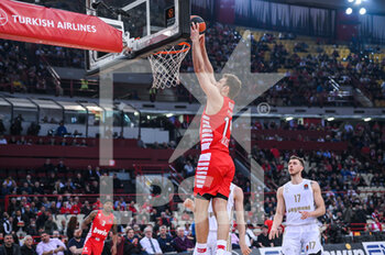09/03/2023 - 14 SASHA VEZENKOV of Olympiacos Piraeus during the Euroleague, Round 28, match between Olympiacos Piraeus and FC Bayern Munich at Peace and Friendship Stadium on March 9, 2023, in Athens, Greece. - OLYMPIACOS PIRAEUS VS FC BAYERN MUNICH - EUROLEAGUE - BASKET