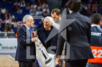 16/03/2023 - Florentino Perez, owner of Real Madrid, and Giorgio Armani, owner of EA7 Emporio Armani Olimpia Milano, with Sergio Rodríguez (Real Madrid) before the basketball match between Real Madrid and EA7 Emporio Armani Olimpia Milano valid for the matchday 29 of the Euroleague played at Wizink Center in Madrid on Thursday 16 March 2023 - REAL MADRID VS EA7 EMPORIO ARMANI MILANO - EUROLEAGUE - BASKET