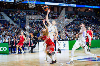 16/03/2023 - Shabazz Napier (EA7 Emporio Armani Olimpia Milano) and Fabien Causeur (Real Madrid) in action during the basketball match between Real Madrid and EA7 Emporio Armani Olimpia Milano valid for the matchday 29 of the Euroleague played at Wizink Center in Madrid on Thursday 16 March 2023 - REAL MADRID VS EA7 EMPORIO ARMANI MILANO - EUROLEAGUE - BASKET