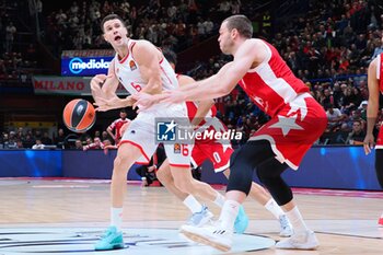 2023-11-09 - Xabi Lopez-Arostegui (Valencia Basket) thwarted by Nicolo Melli (EA7 Emporio Armani Olimpia Milano) - EA7 EMPORIO ARMANI MILANO VS VALENCIA BASKET - EUROLEAGUE - BASKETBALL