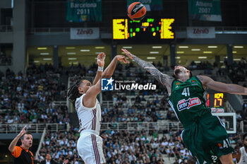 2023-10-12 - 3 Carsen Edwards of FC Bayern Munich competing with 41 Juancho Hernangomez of Panathinaikos Athens during the Euroleague, Round 2, match between Panathinaikos Athens and FC Bayern Munich at Oaka Altion on October 12, 2023, in Athens, Greece. - EUROLEAGUE - PANATHINAIKOS BC VS FC BAYERN MUNICH - EUROLEAGUE - BASKETBALL