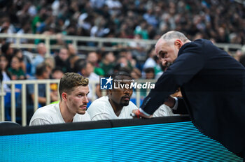 2023-10-12 - Head Coach Pablo Laso with 13 Andreas Obst and 14 Serge Ibaka of FC Bayern Munich during the Euroleague, Round 2, match between Panathinaikos Athens and FC Bayern Munich at Oaka Altion on October 12, 2023, in Athens, Greece. - EUROLEAGUE - PANATHINAIKOS BC VS FC BAYERN MUNICH - EUROLEAGUE - BASKETBALL