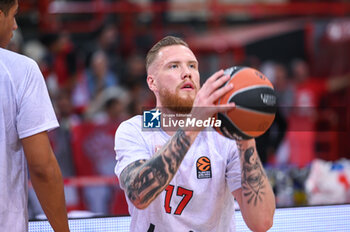 2023-10-13 - 17 Ignas Brazdeikis of Olympiacos Piraeus during the Euroleague, Round 2, match between Olympiacos Piraeus and FC Barcelona at Peace & Friendship Stadium on October 13, 2023, in Athens, Greece. - OLYMPIACOS PIRAEUS VS FC BARCELONA - EUROLEAGUE - BASKETBALL