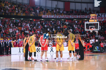 2023-10-13 - One minute of silence for the victims of Israel before the Euroleague, Round 2, match between Olympiacos Piraeus and FC Barcelona at Peace & Friendship Stadium on October 13, 2023, in Athens, Greece. - OLYMPIACOS PIRAEUS VS FC BARCELONA - EUROLEAGUE - BASKETBALL