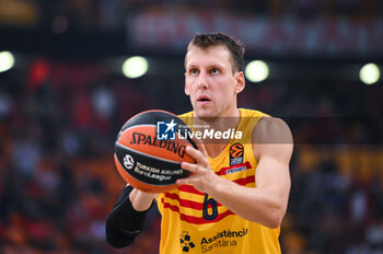 2023-10-13 - 6 Jan Vesely of FC Barcelona during the Euroleague, Round 2, match between Olympiacos Piraeus and FC Barcelona at Peace & Friendship Stadium on October 13, 2023, in Athens, Greece. - OLYMPIACOS PIRAEUS VS FC BARCELONA - EUROLEAGUE - BASKETBALL