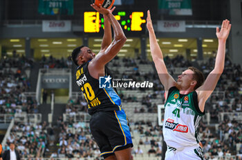2023-10-20 - 50 Bonzie Colson of Maccabi Playtika Tel Aviv during the Euroleague, Round 4, match between Panathinaikos Athens and Maccabi Playtika Tel Aviv at Oaka Altion on October 20, 2023, in Athens, Greece. - PANATHINAIKOS ATHENS VS MACCABI PLAYTIKA TEL AVIV - EUROLEAGUE - BASKETBALL