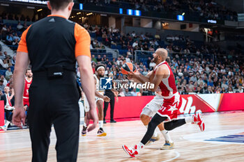 2023-10-19 - Shavon Shields (EA7 Emporio Armani Olimpia Milano) in action during the basketball game between Real Madrid and EA7 Emporio Armani Olimpia Milano valid for the round 04 of the Euroleague competition played at Wizink Center in Madrid, Spain on Thursday 19 October 2023 - REAL MADRID VS OLIMPIA MILANO - EUROLEAGUE - BASKETBALL