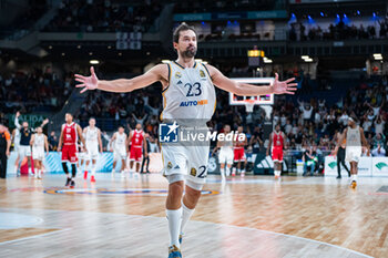 2023-10-19 - Sergio Llull (Real Madrid) celebrate during the basketball game between Real Madrid and EA7 Emporio Armani Olimpia Milano valid for the round 04 of the Euroleague competition played at Wizink Center in Madrid, Spain on Thursday 19 October 2023 - REAL MADRID VS OLIMPIA MILANO - EUROLEAGUE - BASKETBALL