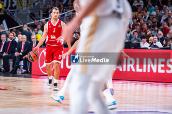 2023-10-19 - Kevin Pangos (EA7 Emporio Armani Olimpia Milano) during the basketball game between Real Madrid and EA7 Emporio Armani Olimpia Milano valid for the round 04 of the Euroleague competition played at Wizink Center in Madrid, Spain on Thursday 19 October 2023 - REAL MADRID VS OLIMPIA MILANO - EUROLEAGUE - BASKETBALL