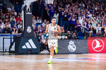 2023-11-09 - Facundo Campazzo of Real Madrid seen in action during the Euroleague 2022/23 match between Real Madrid and Virtus Bologna at Wizink Center in Madrid, Spain. - REAL MADRID VS VIRTUS BOLOGNA - EUROLEAGUE - BASKETBALL
