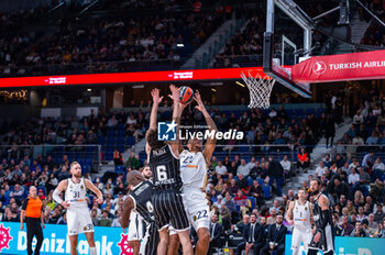 2023-11-09 - Facundo Campazzo of Real Madrid (R) seen in action against Alessandro Pajola of Virtus Bologna during the Euroleague 2022/23 match between Real Madrid and Virtus Bologna at Wizink Center in Madrid, Spain. - REAL MADRID VS VIRTUS BOLOGNA - EUROLEAGUE - BASKETBALL