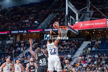 2023-11-09 - Bryant Dunston of Virtus Bologna (L) and Edy Tavares of Real Madrid (R) seen in action during the Euroleague 2022/23 match between Real Madrid and Virtus Bologna at Wizink Center in Madrid, Spain. - REAL MADRID VS VIRTUS BOLOGNA - EUROLEAGUE - BASKETBALL