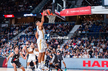 2023-11-09 - Edy Tavares of Real Madrid seen in action during the Euroleague 2022/23 match between Real Madrid and Virtus Bologna at Wizink Center in Madrid, Spain. - REAL MADRID VS VIRTUS BOLOGNA - EUROLEAGUE - BASKETBALL