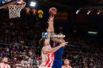 2023-11-10 - Willy Hernangomez of Fc Barcelona in action against Mike Tobey of Crvena Zvezda during the Turkish Airlines EuroLeague basketball match between FC Barcelona and KK Crvena Zvezda on November 10, 2023 at Palau Blaugrana in Barcelona, Spain - BASKETBALL - EUROLEAGUE - FC BARCELONA V CRVENA ZVEZDA - EUROLEAGUE - BASKETBALL