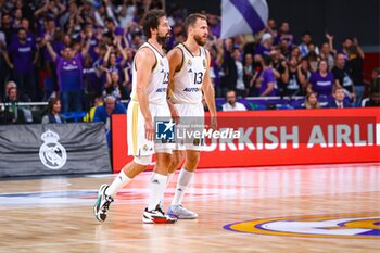 2023-11-16 - 16th November 2023; Wizink Center; Madrid; Spain; Turkish Airlines Euroleague Basketball; Real Madrid vs AS Monaco; Sergio Rodriguez (Real Madrid) and Sergio Llull (Real Madrid)Spain La Liga soccer match Euroleague Basketball Real Madrid vs AS Monaco 900/Cordon Press - LA LIGA: EUROLEAGUE BASKETBALL REAL MADRID VS AS MONACO - EUROLEAGUE - BASKETBALL