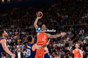 2023-11-17 - Stefan Jovic of Valencia Basket during the Turkish Airlines EuroLeague basketball match between FC Barcelona and Valencia Basket on November 18, 2023 at Palau Blaugrana in Barcelona, Spain - BASKETBALL - EUROLEAGUE - FC BARCELONA V VALENCIA - EUROLEAGUE - BASKETBALL