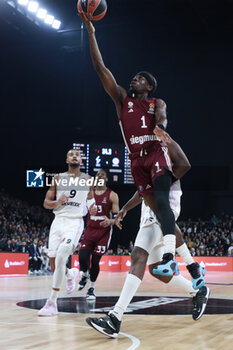 2023-11-23 - Sylvain FRANCISCO of Bayern Munich and Timothe LUWAWU-CABARROT of Lyon during the Turkish Airlines EuroLeague basketball match between LDLC Asvel and Bayern Munich on November 23, 2023 at LDLC Arena in Décines-Charpieu near Lyon, France - BASKETBALL - EUROLEAGUE - ASVEL V BAYERN MUNICH - EUROLEAGUE - BASKETBALL