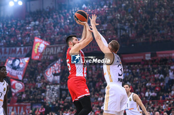 2023-12-05 - 25 Alec Peters of Olympiacos Piraeus during the Euroleague, Round 12, match between Olympiacos Piraeus and Real Madrid at Peace and Friendship stadium on December 5, 2023, in Piraeus, Greece. - OLYMPIACOS PIRAEUS VS REAL MADRID - EUROLEAGUE - BASKETBALL