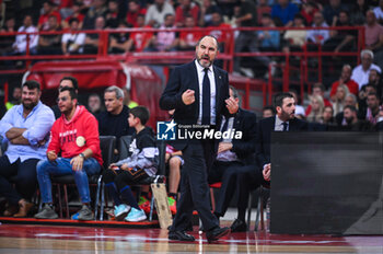 2023-12-05 - Head Coach Chus Mateo of Real Madrid during the Euroleague, Round 12, match between Olympiacos Piraeus and Real Madrid at Peace and Friendship stadium on December 5, 2023, in Piraeus, Greece. - OLYMPIACOS PIRAEUS VS REAL MADRID - EUROLEAGUE - BASKETBALL