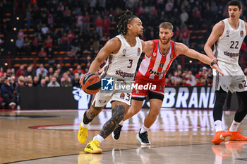2023-12-08 - 3 Carsen Edwards of FC Bayern Munich during the Euroleague, Round 13, match between Olympiacos Piraeus and FC Bayern Munich at Peace and Friendship stadium on December 8, 2023, in Piraeus, Greece. - OLYMPIACOS PIRAEUS VS FC BAYERN MUNICH - EUROLEAGUE - BASKETBALL
