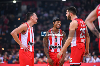 2023-12-08 - 5 Giannoulis Larentzakis with 3 Isaiah Canaan and 25 Alec Peters of Olympiacos Piraeus during the Euroleague, Round 13, match between Olympiacos Piraeus and FC Bayern Munich at Peace and Friendship stadium on December 8, 2023, in Piraeus, Greece. - OLYMPIACOS PIRAEUS VS FC BAYERN MUNICH - EUROLEAGUE - BASKETBALL