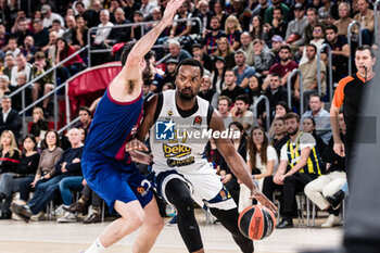 2023-12-08 - Dyshawn Pierre of Fenerbahce during the Turkish Airlines EuroLeague basketball match between FC Barcelona and Fenerbahce Beko Istanbul on December 8, 2023 at Palau Blaugrana in Barcelona, Spain - BASKETBALL - EUROLEAGUE - FC BARCELONA V FENERBAHCE - EUROLEAGUE - BASKETBALL