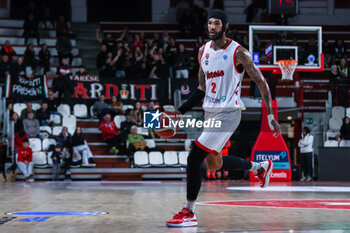2023-11-08 - Willie Cauley-Stein #2 of Itelyum Varese seen in action during FIBA Europe Cup 2023/24 Regular Season Group I game between Itelyum Varese and Keravnos BC at Itelyum Arena, Varese, Italy on November 08, 2023 - ITELYUM VARESE V KERAVNOS BC - FIBA EUROPE CUP - BASKETBALL