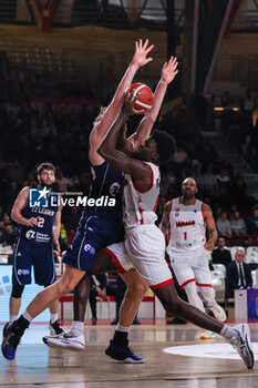 2023-12-13 - Gabe Brown #44 of Itelyum Varese (R) competes for the ball against Alex Gross #45 of ZZ Leiden (L) during FIBA Europe Cup 2023/24 Second Round Group N game between Itelyum Varese and ZZ Leiden at Itelyum Arena, Varese, Italy on December 13, 2023 - ITELYUM VARESE VS ZZ LEIDEN - FIBA EUROPE CUP - BASKETBALL