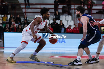 2023-12-13 - Vinnie Shahid #0 of Itelyum Varese seen in action during FIBA Europe Cup 2023/24 Second Round Group N game between Itelyum Varese and ZZ Leiden at Itelyum Arena, Varese, Italy on December 13, 2023 - ITELYUM VARESE VS ZZ LEIDEN - FIBA EUROPE CUP - BASKETBALL