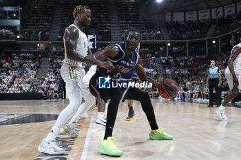 2023-06-04 - Lahaou KONATE of Metropolitans and Dee BOST of Lyon during the French championship, Betclic Elite Basketball match, Playoffs Match 4 between LDLC Asvel and Metropolitans 92 (Boulogne - Levallois) on June 4, 2023 at Astroballe in Villeurbane, France - BASKETBALL - FRENCH CHAMP - ASVEL V METROPOLITANS - FRENCH PRO A - BASKETBALL