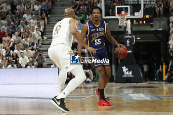2023-06-04 - Barry BROWN of Metropolitans and Alex TYUS of Lyon during the French championship, Betclic Elite Basketball match, Playoffs Match 4 between LDLC Asvel and Metropolitans 92 (Boulogne - Levallois) on June 4, 2023 at Astroballe in Villeurbane, France - BASKETBALL - FRENCH CHAMP - ASVEL V METROPOLITANS - FRENCH PRO A - BASKETBALL