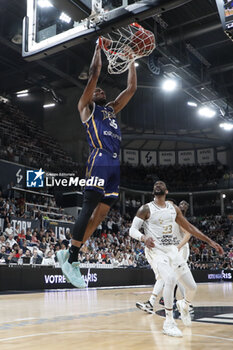 2023-06-04 - Armel TRAORE of Metropolitans and David LIGHTY of Lyon during the French championship, Betclic Elite Basketball match, Playoffs Match 4 between LDLC Asvel and Metropolitans 92 (Boulogne - Levallois) on June 4, 2023 at Astroballe in Villeurbane, France - BASKETBALL - FRENCH CHAMP - ASVEL V METROPOLITANS - FRENCH PRO A - BASKETBALL