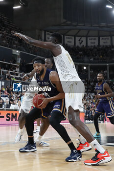 2023-06-04 - TaShawn THOMAS of Metropolitans and Youssoupha FALL of Lyon and Charles KAHUDI of Lyon during the French championship, Betclic Elite Basketball match, Playoffs Match 4 between LDLC Asvel and Metropolitans 92 (Boulogne - Levallois) on June 4, 2023 at Astroballe in Villeurbane, France - BASKETBALL - FRENCH CHAMP - ASVEL V METROPOLITANS - FRENCH PRO A - BASKETBALL