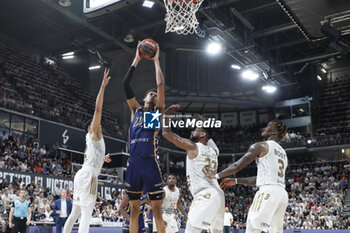 2023-06-04 - Victor WEMBANYAMA of Metropolitans and David LIGHTY of Lyon and Amine NOUA of Lyon and Dee BOST of Lyon during the French championship, Betclic Elite Basketball match, Playoffs Match 4 between LDLC Asvel and Metropolitans 92 (Boulogne - Levallois) on June 4, 2023 at Astroballe in Villeurbane, France - BASKETBALL - FRENCH CHAMP - ASVEL V METROPOLITANS - FRENCH PRO A - BASKETBALL