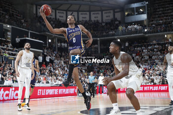 2023-06-04 - Bilal COULIBALY of Metropolitans and Retin OBASOHAN of Lyon during the French championship, Betclic Elite Basketball match, Playoffs Match 4 between LDLC Asvel and Metropolitans 92 (Boulogne - Levallois) on June 4, 2023 at Astroballe in Villeurbane, France - BASKETBALL - FRENCH CHAMP - ASVEL V METROPOLITANS - FRENCH PRO A - BASKETBALL
