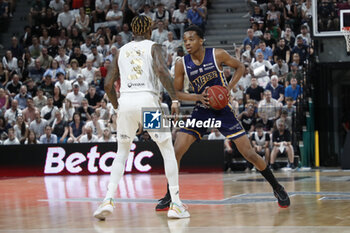 2023-06-04 - Bilal COULIBALY of Metropolitans and Dee BOST of Lyon during the French championship, Betclic Elite Basketball match, Playoffs Match 4 between LDLC Asvel and Metropolitans 92 (Boulogne - Levallois) on June 4, 2023 at Astroballe in Villeurbane, France - BASKETBALL - FRENCH CHAMP - ASVEL V METROPOLITANS - FRENCH PRO A - BASKETBALL