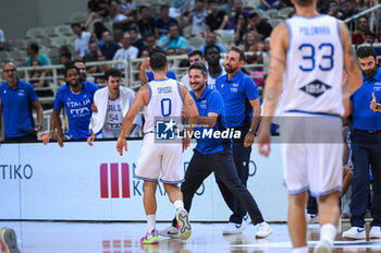 2023-08-10 - 0 MARCO SPISSU with Head Coach Gianmarco Pozzecco of Italy during the Aegean Acropolis Tournament match between Greece and Italy at Oaka Stadium on August 10, 2023, in Athens, Greece. - AEGEAN ACROPOLIS TOURNAMENT - GREECE VS ITALY - INTERNATIONALS - BASKETBALL