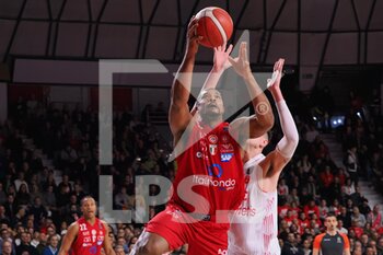 2023-02-12 - Kyle Hines (EA7 Emporio Armani Olimpia Milano) thwarted by Colbey Ross (Pallacanestro Openjobmetis Varese)  - OPENJOBMETIS VARESE VS EA7 EMPORIO ARMANI MILANO - ITALIAN SERIE A - BASKETBALL