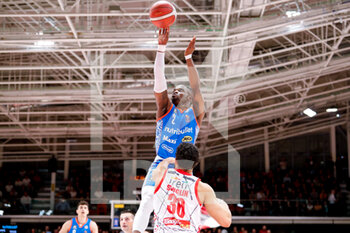 2023-04-15 - Ike Iroegbu (Nutribullet Treviso Basket) - UNAHOTELS REGGIO EMILIA VS NUTRIBULLET TREVISO BASKET - ITALIAN SERIE A - BASKETBALL