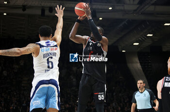 2023-05-13 - Awudu Abass (Segafredo Virtus Bologna) thwarted by Ky Bowman (Happy Casa Brindisi) during game 1 of the playoff quarter-finals of the Italian A1 basketball championship match Segafredo Virtus Bologna Vs. Happy Casa Brindisi - Bologna, Italy, May 13, 2023 at Segafredo Arena - Photo: Michele Nucci - PLAYOFF - VIRTUS BOLOGNA VS NEW BASKET BRINDISI - ITALIAN SERIE A - BASKETBALL