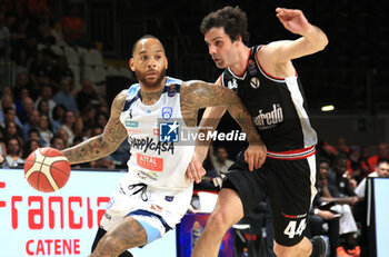 2023-05-15 - D'Angelo Harrison (Happy Casa Brindisi) thwarted by Milos Teodosic (Segafredo Virtus Bologna) during game 2 of the playoff quarter-finals of the Italian A1 basketball championship match Segafredo Virtus Bologna Vs. Happy Casa Brindisi - Bologna, Italy, May 15, 2023 at Segafredo Arena - Photo: Michele Nucci - PLAYOFF - VIRTUS BOLOGNA VS NEW BASKET BRINDISI - ITALIAN SERIE A - BASKETBALL