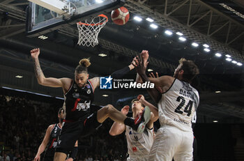 2023-05-28 - Isaia Cordinier (Segafredo Virtus Bologna) thwarted by Mike Daum (Derthona Tortona Basket) during game 1 of the playoff semifinals of the Italian A1 basketball championship match Segafredo Virtus Bologna Vs. Derthona Tortona Basket - Bologna, Italy, May 28, 2023 at Segafredo Arena - Photo: Michele Nucci - PLAYOFF - VIRTUS SEGAFREDO BOLOGNA VS DERTHONA BASKET - ITALIAN SERIE A - BASKETBALL