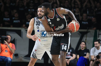 2023-05-30 - Tyler Cain (Derthona Tortona Basket) thwarted by Mouhammadou Jaiteh (Segafredo Virtus Bologna) during game 2 of the playoff semifinals of the Italian A1 basketball championship match Segafredo Virtus Bologna Vs. Derthona Tortona Basket - Bologna, Italy, May 30, 2023 at Segafredo Arena - Photo: Michele Nucci - PLAYOFF - VIRTUS SEGAFREDO BOLOGNA VS DERTHONA BASKET - ITALIAN SERIE A - BASKETBALL