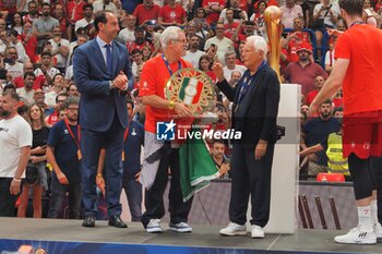 2023-06-23 - Leo Dell’Orco & Giorgio Ar,Armani - MATCH 7 FINAL - EA7 EMPORIO ARMANI MILANO VS VIRTUS SEGAFREDO BOLOGNA - ITALIAN SERIE A - BASKETBALL