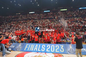 2023-06-23 - EA7 Emporio Armani Olimpia Milano celebrate the victory of the 30th championship - MATCH 7 FINAL - EA7 EMPORIO ARMANI MILANO VS VIRTUS SEGAFREDO BOLOGNA - ITALIAN SERIE A - BASKETBALL