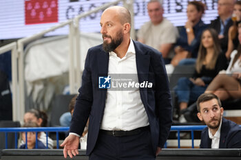 2023-09-30 - Demis Cavina head coach of Vanoli Basket Cremona in action during the match between Dolomiti Trentino Energia and Vanoli Basket Cremona, regular season of A1 Italian Basketball Championship 2023/2024 at il T Quotidiano Arena Palace on September 30, 2023, Trento, Italy. - DOLOMITI ENERGIA TRENTINO VS VANOLI BASKET CREMONA - ITALIAN SERIE A - BASKETBALL