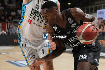 2023-09-30 - Paul Biligha of Dolomiti Trentino Energia in action during the match between Dolomiti Trentino Energia and Vanoli Basket Cremona, regular season of A1 Italian Basketball Championship 2023/2024 at il T Quotidiano Arena Palace on September 30, 2023, Trento, Italy. - DOLOMITI ENERGIA TRENTINO VS VANOLI BASKET CREMONA - ITALIAN SERIE A - BASKETBALL