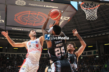 2023-10-08 - Jordan Mickey (Segafredo Virtus Bologna) in action thwarted by Davide Moretti (Openjobmetis Varese) during the LBA italian A1 series basketball championship match Segafredo Virtus Bologna Vs. Openjobmetis Varese - Bologna, Italy, October 2023 at Paladozza sports palace - Photo: Michele Nucci - VIRTUS SEGAFREDO BOLOGNA VS OPENJOBMETIS VARESE - ITALIAN SERIE A - BASKETBALL