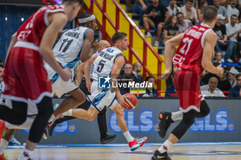 2023-10-08 - Giovanni De Nicolao (Ge.Vi Napoli Basket) in action. - GEVI NAPOLI BASKET VS EA7 EMPORIO ARMANI MILANO - ITALIAN SERIE A - BASKETBALL